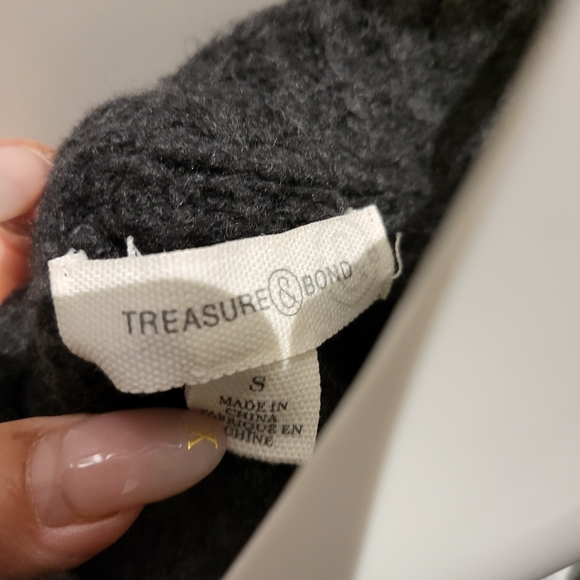 Sweater - Picture 3 of 3